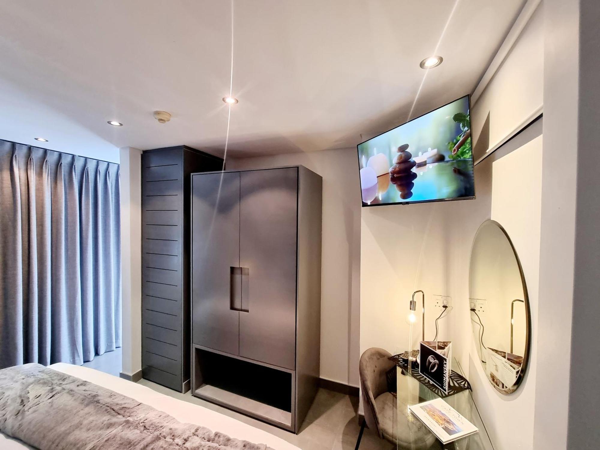 Atlantic Affair Boutique Hotel 4*
